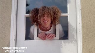 Dora's bum-searching adventures