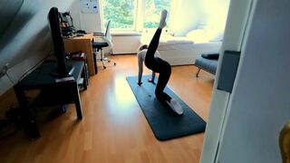 Nubile sport chick frigged herself and boinked him rock hard