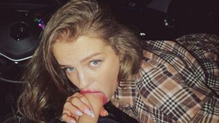 Married tart takes a risk deepthroating the taxi driver