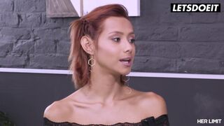 HER CONFINE - Veronica leal splashes everything