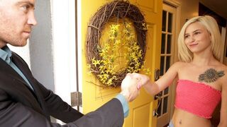 Trapping a weirdo with the help of teenager Kiara Cole